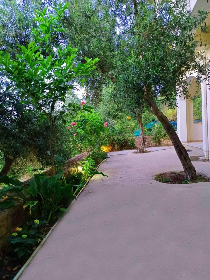 Great & Beautiful Trails * Raches (Ikaria)